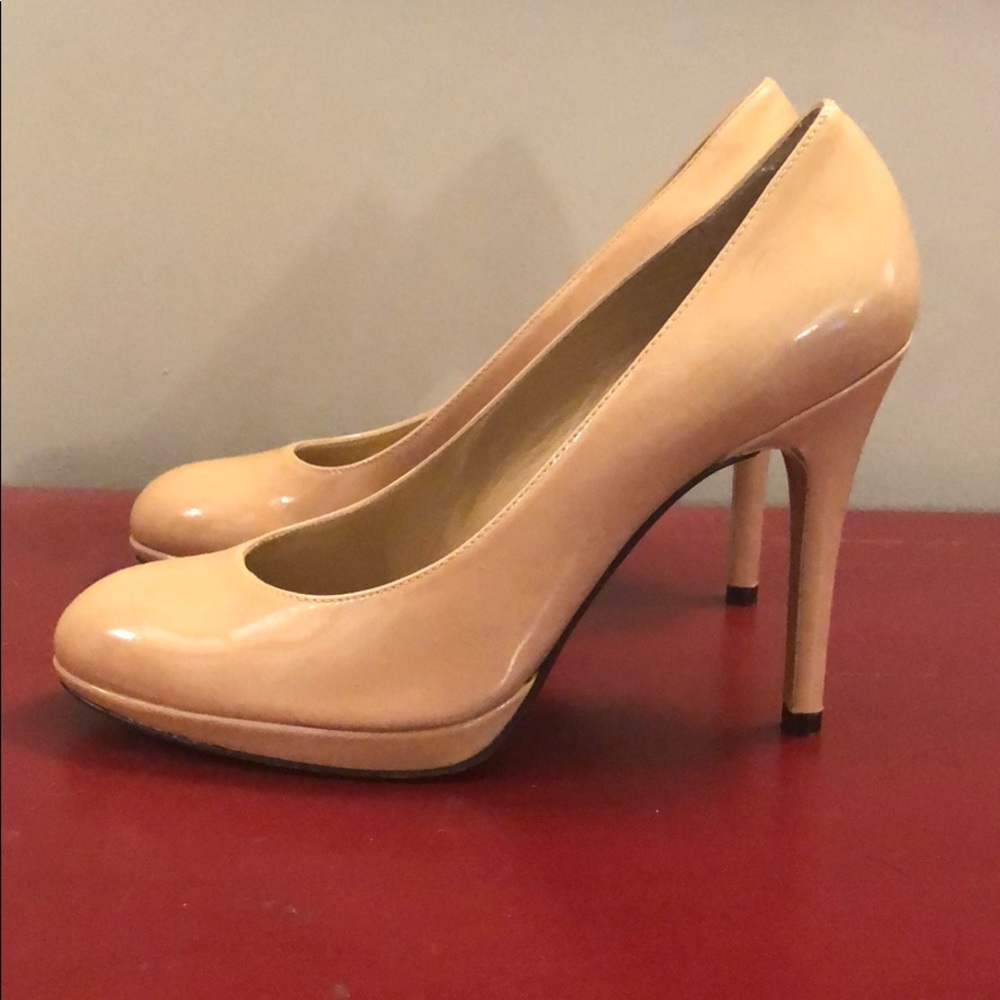 Stuart Weitzman Nude Patent Heels Sz 7